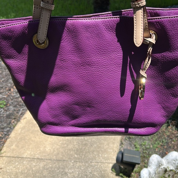 Michael Kors purse - Picture 10 of 10